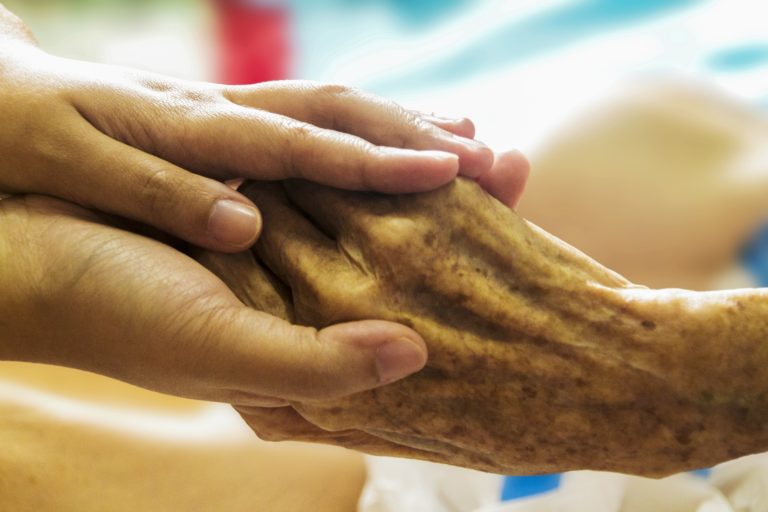 Abordando la fragilidad postquirúrgica de las personas ancianas